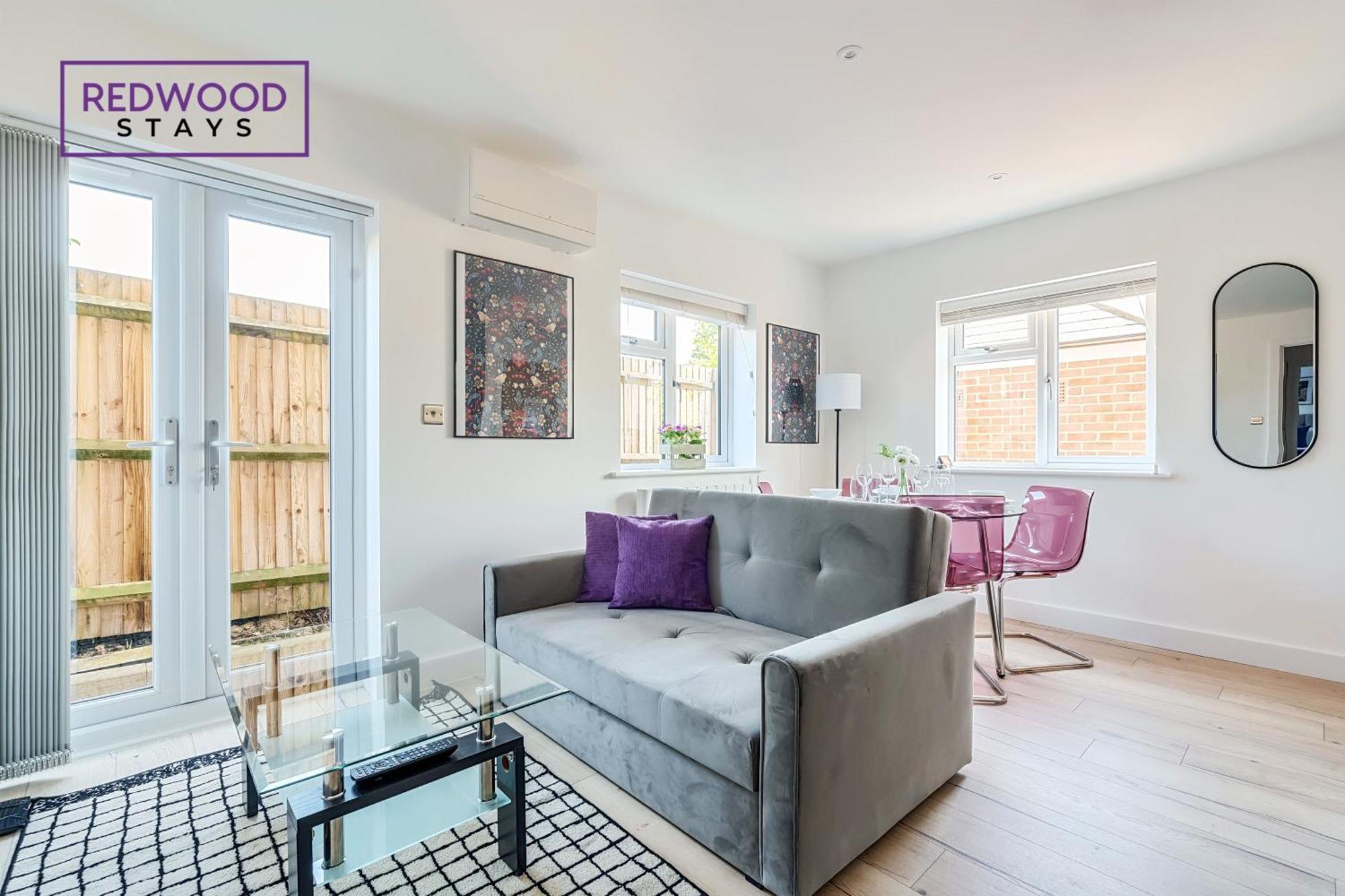 Modern Serviced Apartments For Contractors & Families With Free Parking, Wifi & Netflix By Redwood Stays Basingstoke Kültér fotó
