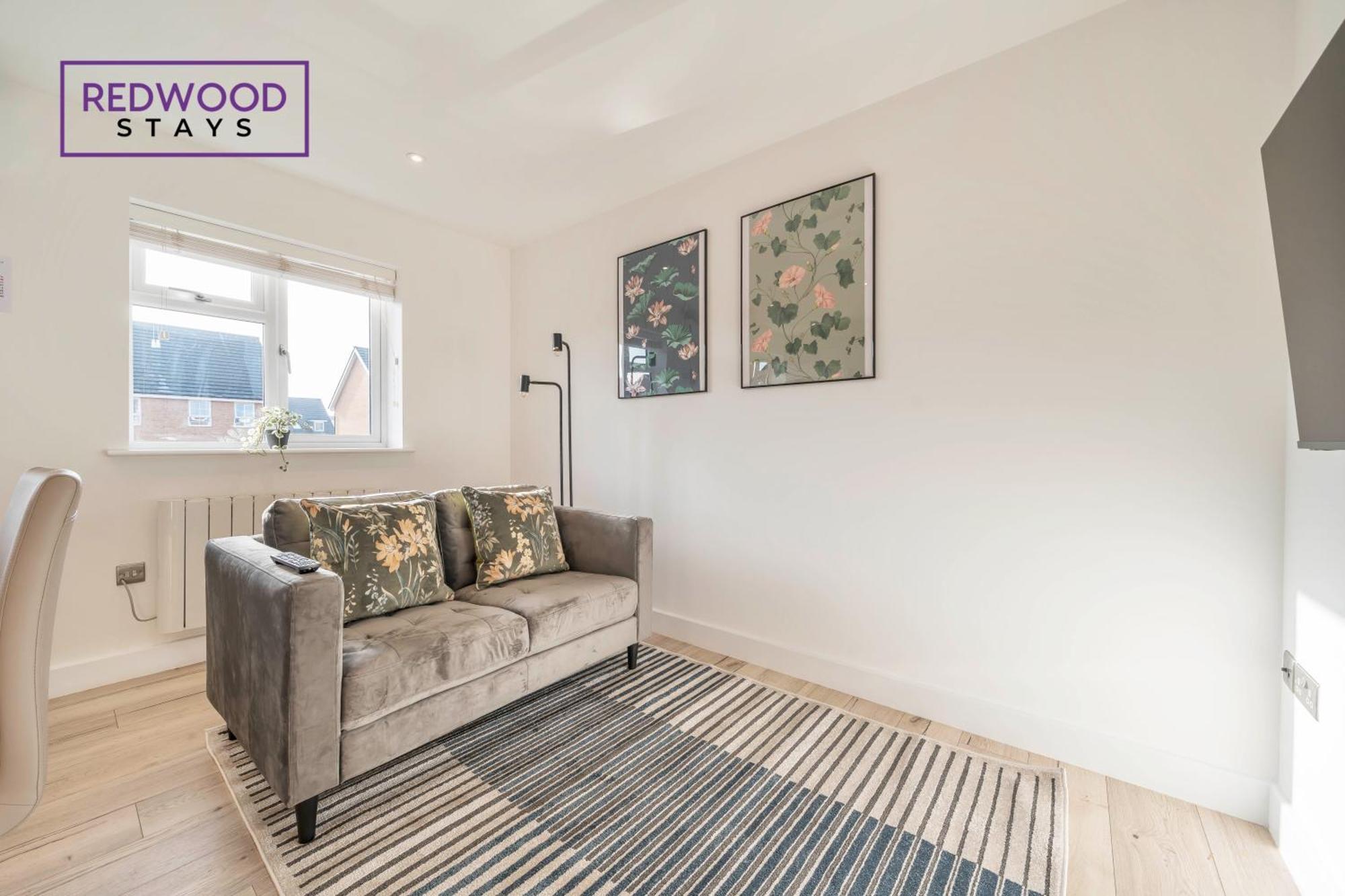 Modern Serviced Apartments For Contractors & Families With Free Parking, Wifi & Netflix By Redwood Stays Basingstoke Kültér fotó