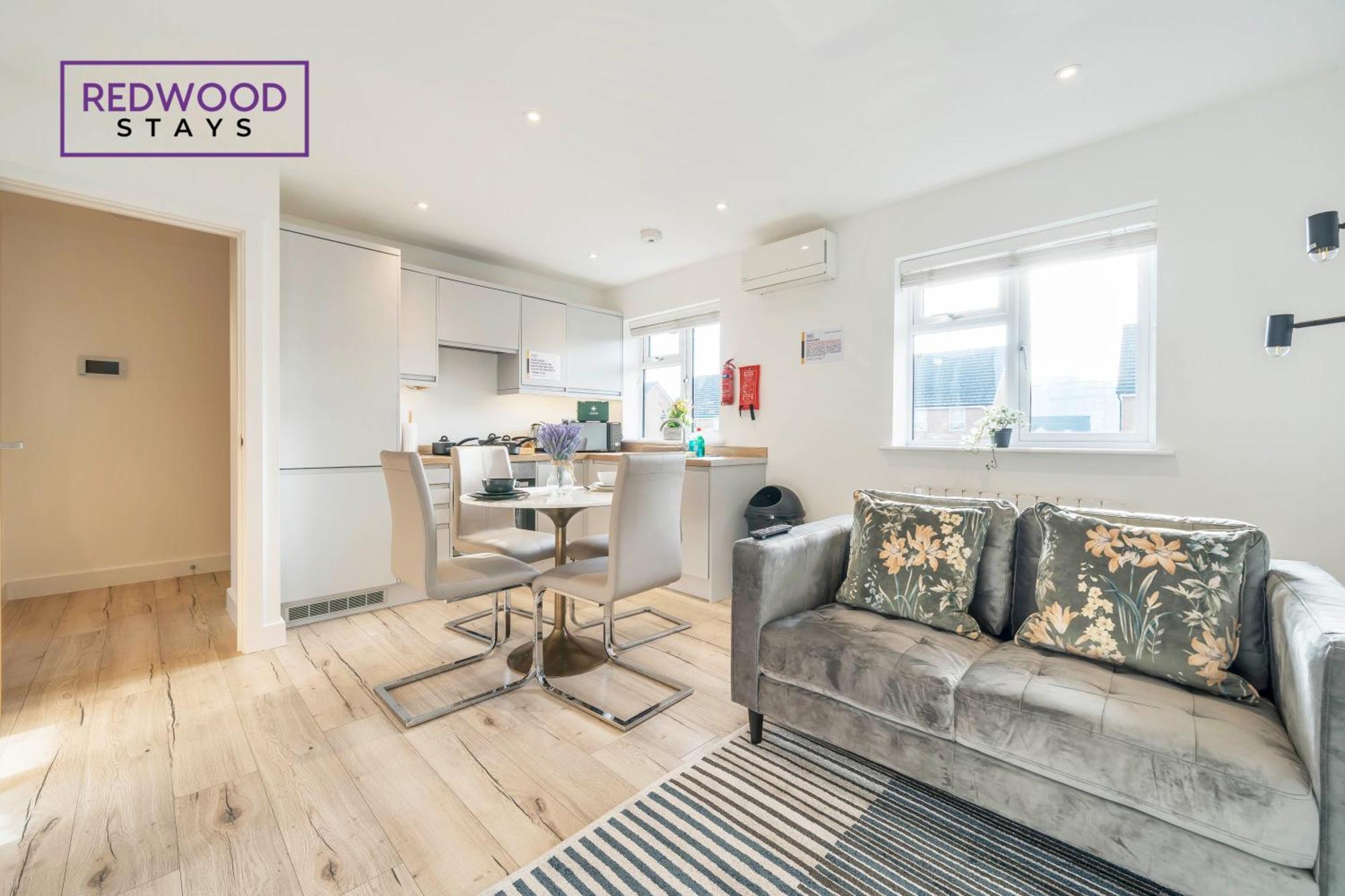 Modern Serviced Apartments For Contractors & Families With Free Parking, Wifi & Netflix By Redwood Stays Basingstoke Kültér fotó