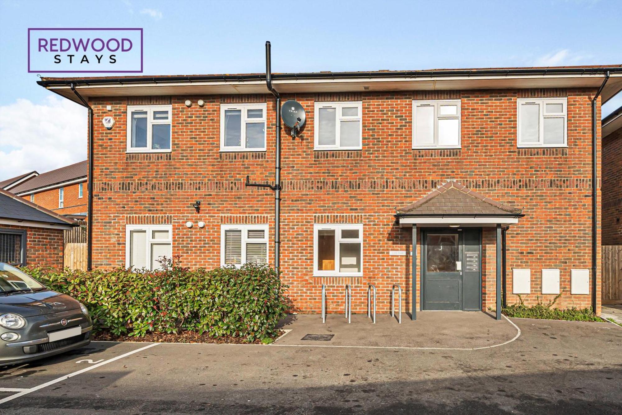 Modern Serviced Apartments For Contractors & Families With Free Parking, Wifi & Netflix By Redwood Stays Basingstoke Kültér fotó