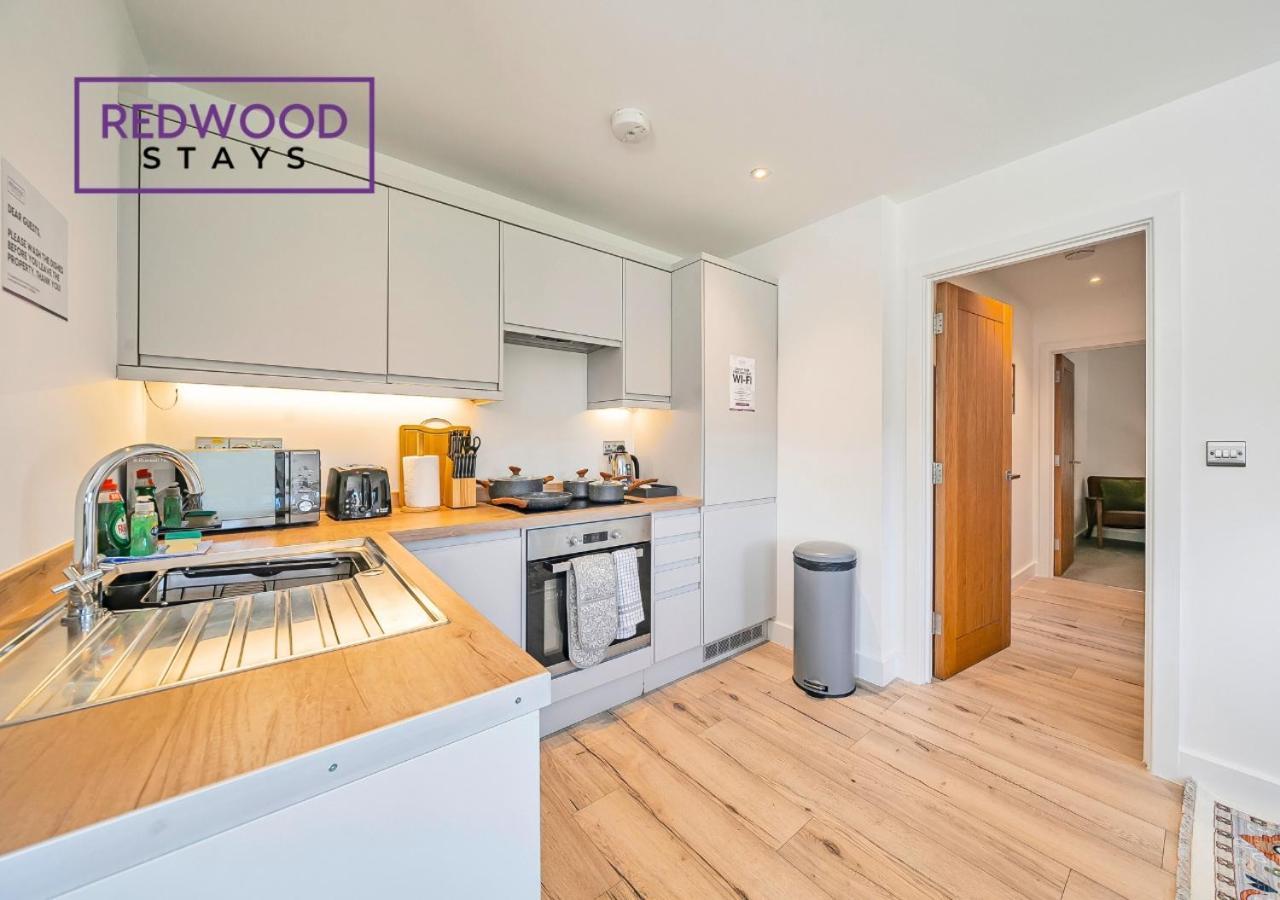 Modern Serviced Apartments For Contractors & Families With Free Parking, Wifi & Netflix By Redwood Stays Basingstoke Kültér fotó