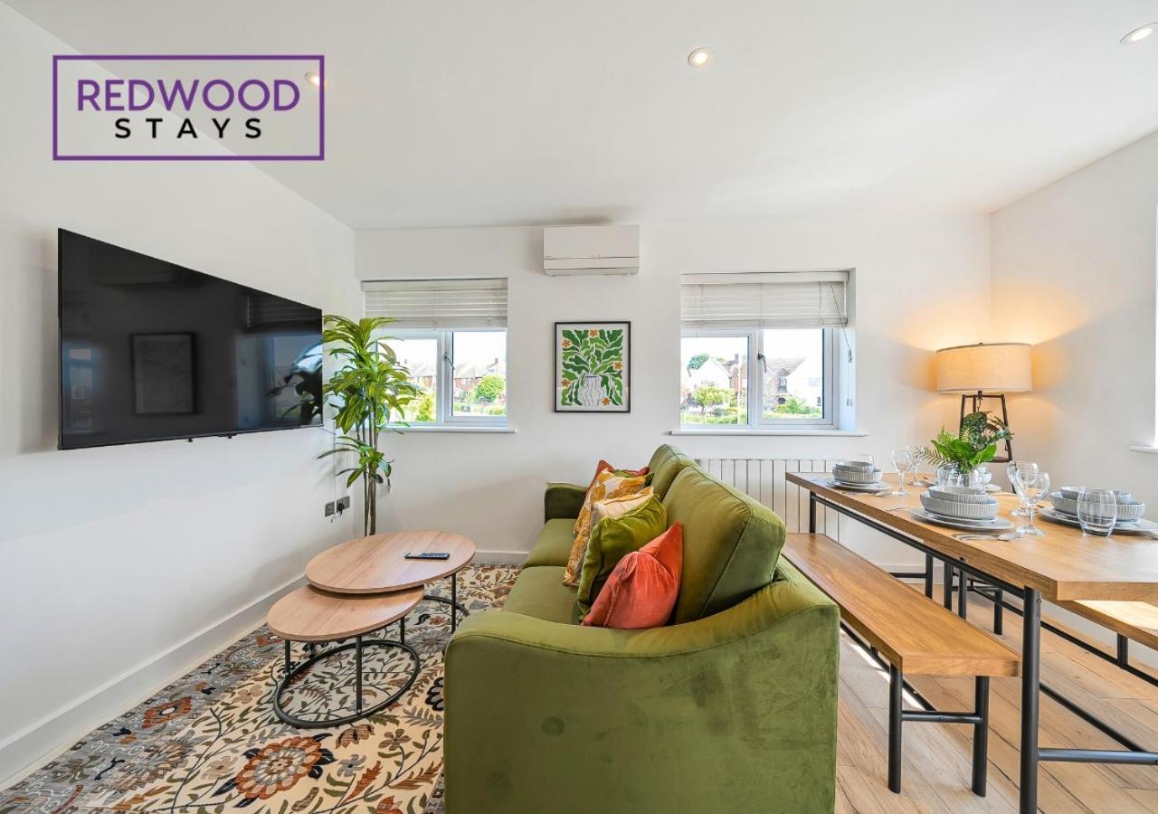 Modern Serviced Apartments For Contractors & Families With Free Parking, Wifi & Netflix By Redwood Stays Basingstoke Kültér fotó