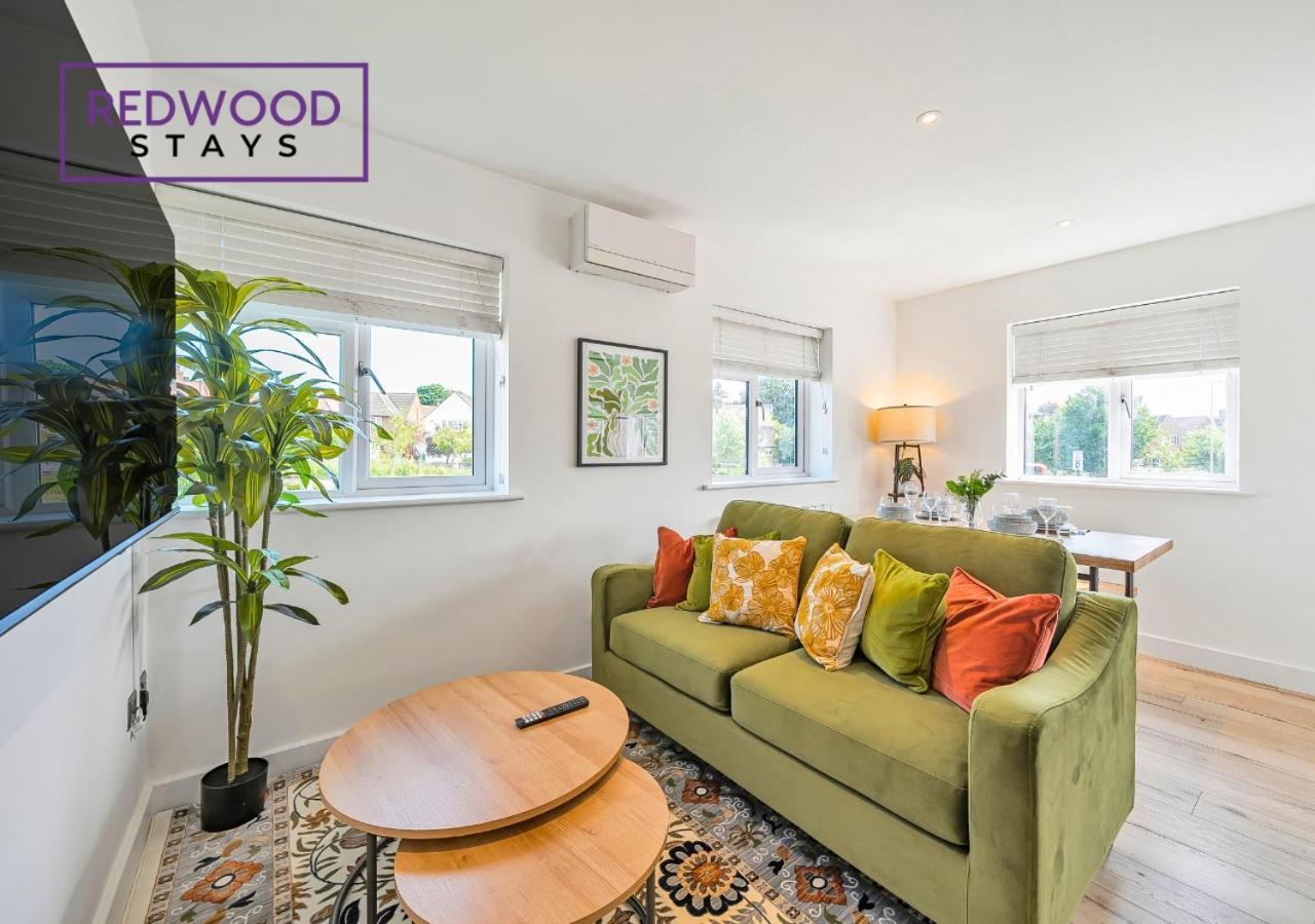Modern Serviced Apartments For Contractors & Families With Free Parking, Wifi & Netflix By Redwood Stays Basingstoke Kültér fotó